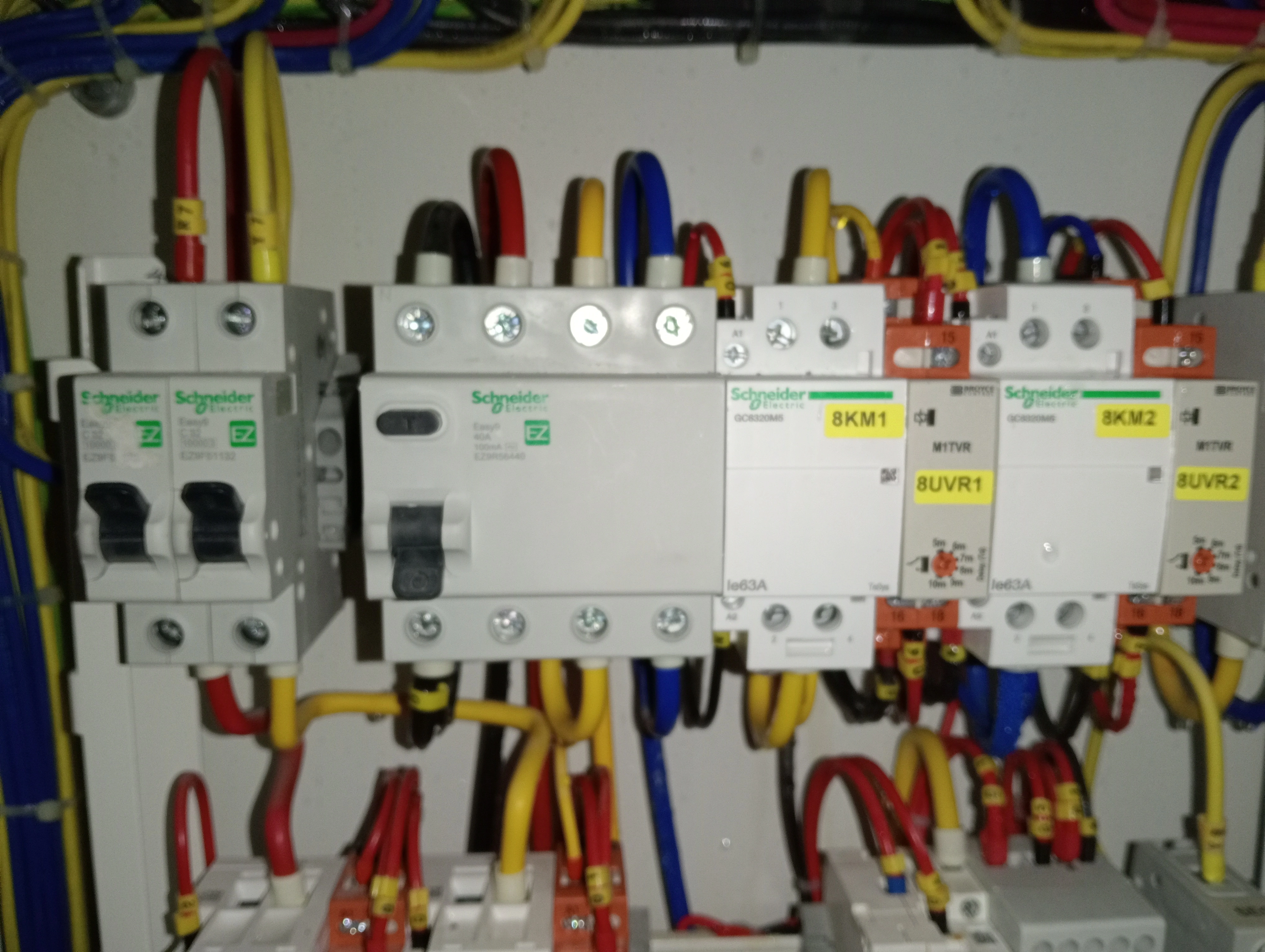 Ceiling fan and chandelier installation safety Dubai