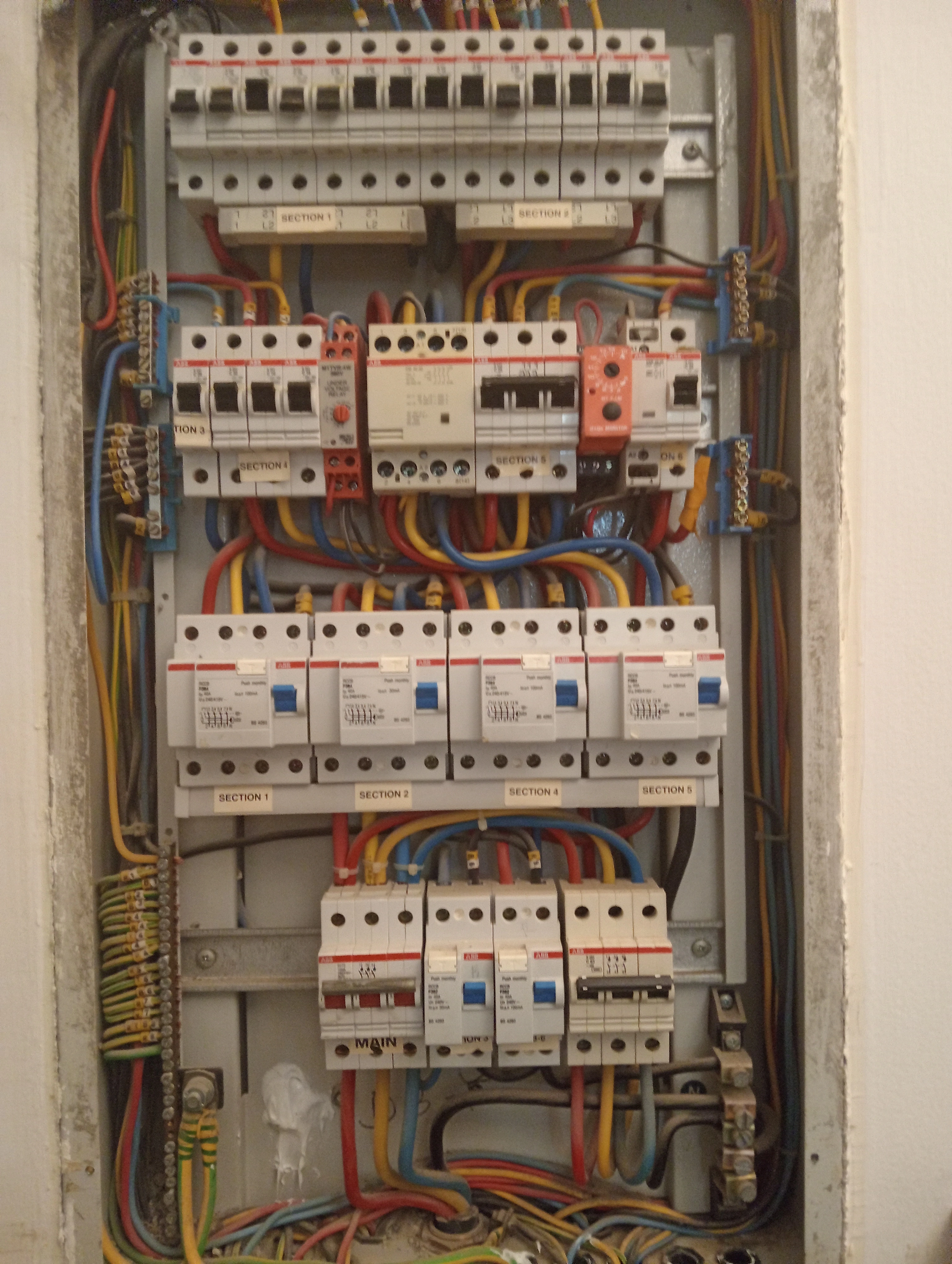 Villa electrical short circuit repair Dubai